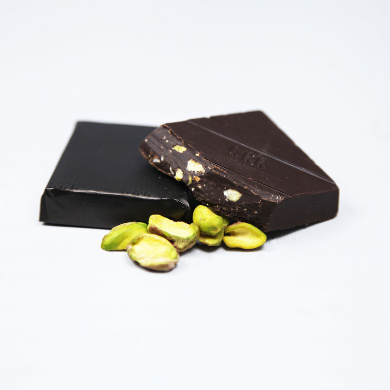 Dark Classico Pistachio